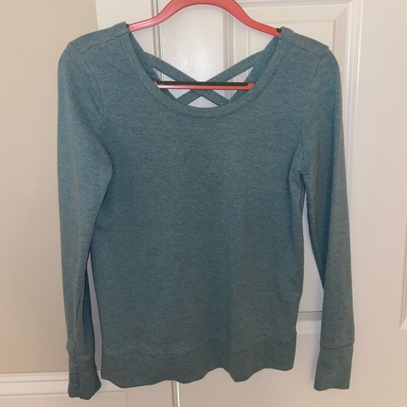 A never worn old navy athletic sweatshirt! - Picture 1 of 3
